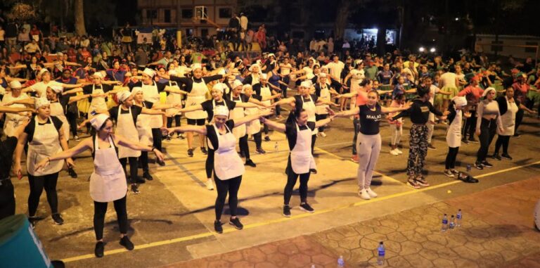 Más de 1000 personas participaron en la Caminata 5K organizada por la Gobernación de Risaralda