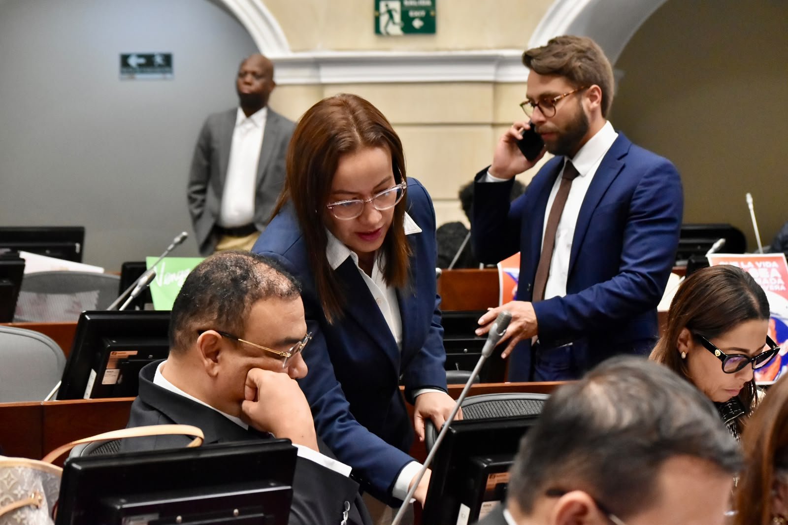 Plenaria del Senado de Colombia durante el debate del Presupuesto General de la Nación de 2027.